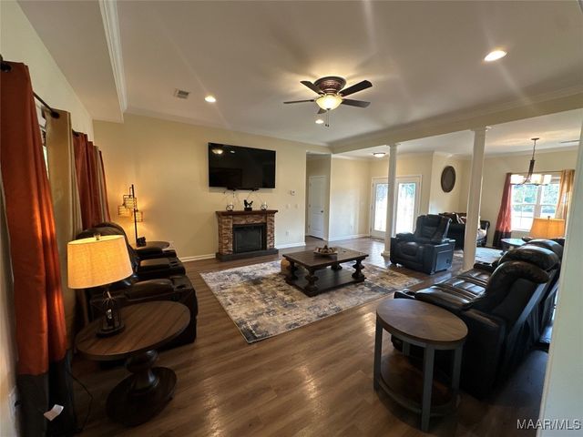 17 Indian Head Circle, Selma, AL 36701