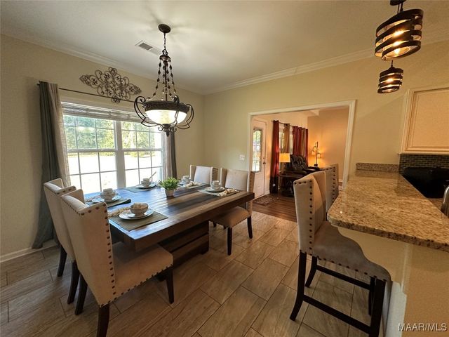 17 Indian Head Circle, Selma, AL 36701