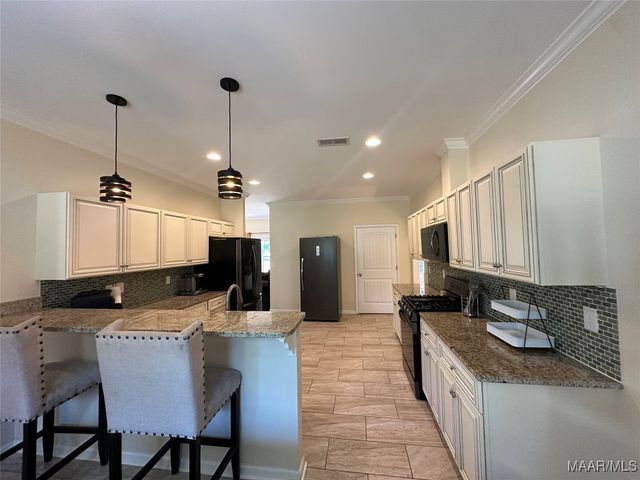 17 Indian Head Circle, Selma, AL 36701