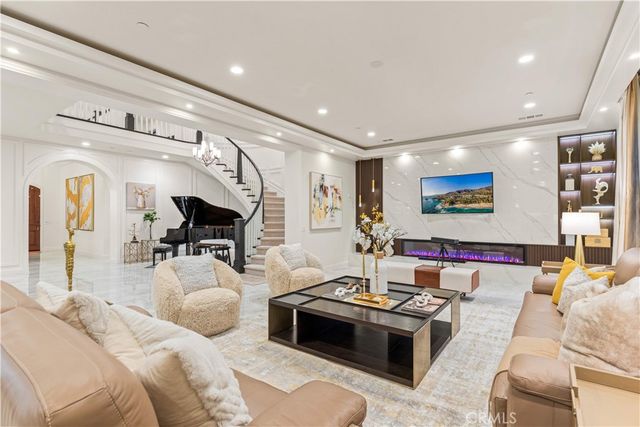 5512 Heritage Oak Drive, Lake Forest, CA 92679