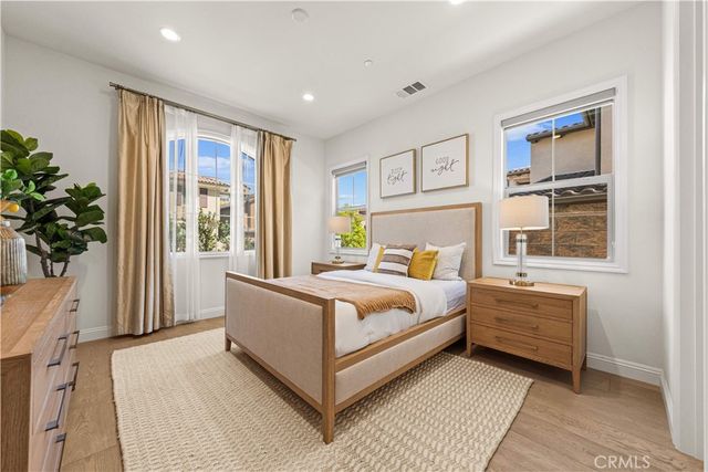 5512 Heritage Oak Drive, Lake Forest, CA 92679
