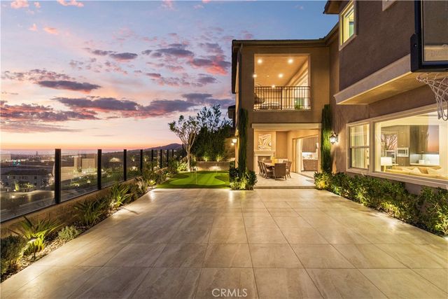 5512 Heritage Oak Drive, Lake Forest, CA 92679