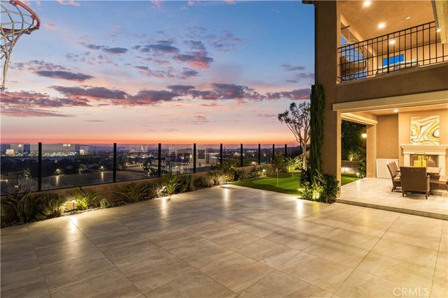 5512 Heritage Oak Drive, Lake Forest, CA 92679