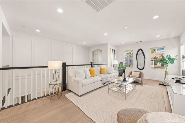5512 Heritage Oak Drive, Lake Forest, CA 92679
