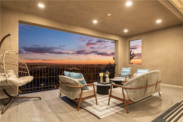 5512 Heritage Oak Drive, Lake Forest, CA 92679