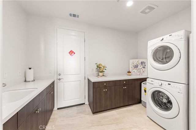 5512 Heritage Oak Drive, Lake Forest, CA 92679