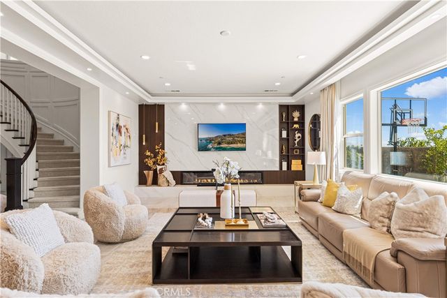 5512 Heritage Oak Drive, Lake Forest, CA 92679