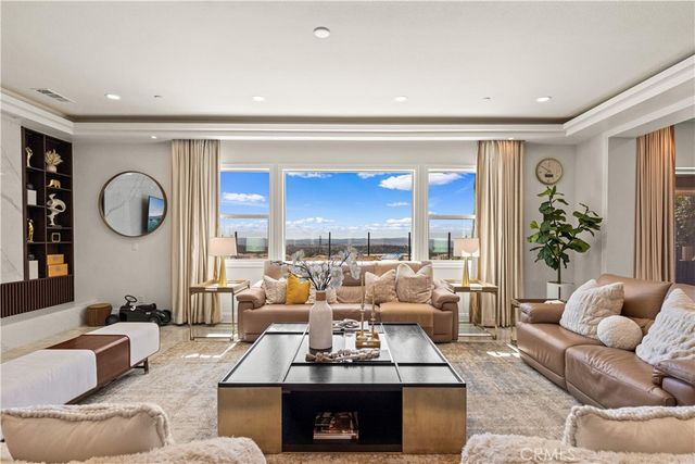 5512 Heritage Oak Drive, Lake Forest, CA 92679
