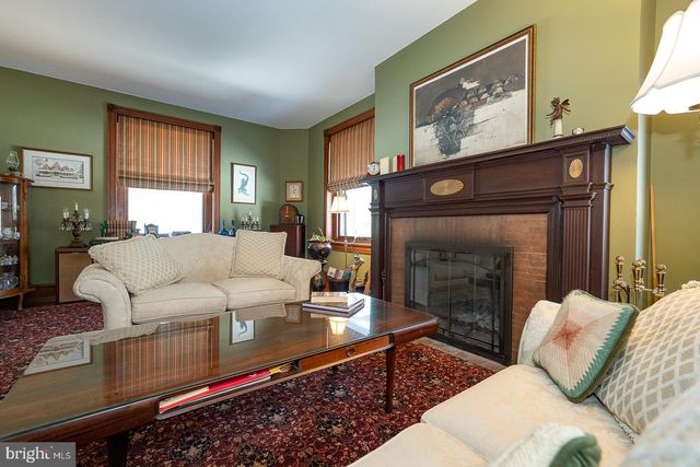 421 MIDLAND AVE, Wayne, PA 19087