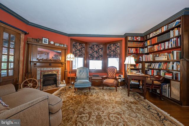 421 MIDLAND AVE, Wayne, PA 19087