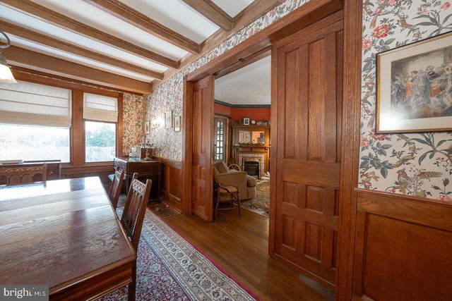 421 MIDLAND AVE, Wayne, PA 19087