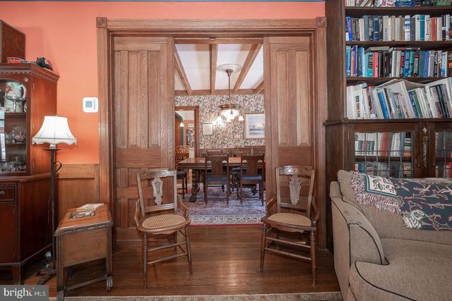 421 MIDLAND AVE, Wayne, PA 19087