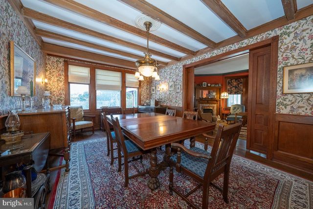 421 MIDLAND AVE, Wayne, PA 19087