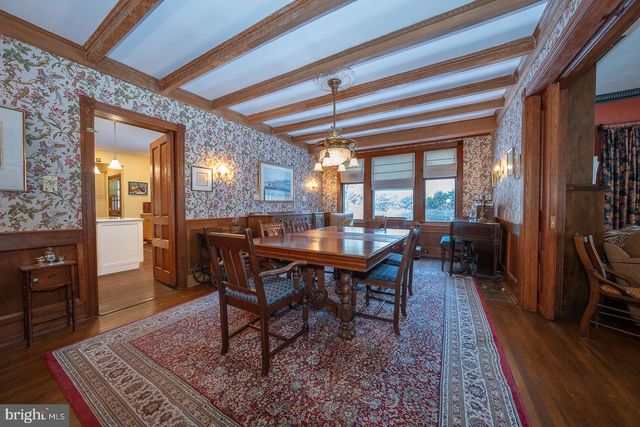 421 MIDLAND AVE, Wayne, PA 19087