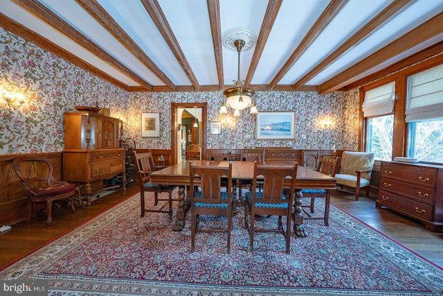 421 MIDLAND AVE, Wayne, PA 19087