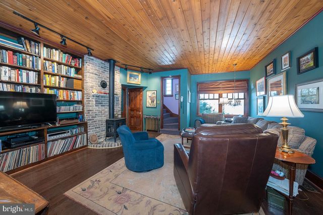 421 MIDLAND AVE, Wayne, PA 19087