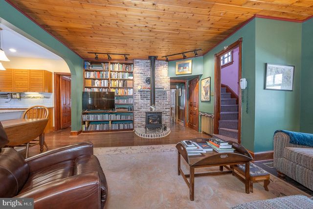 421 MIDLAND AVE, Wayne, PA 19087