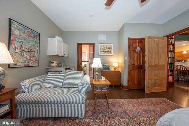 421 MIDLAND AVE, Wayne, PA 19087