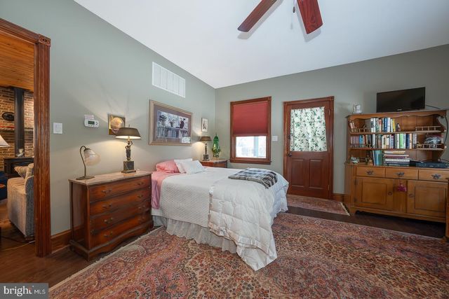 421 MIDLAND AVE, Wayne, PA 19087