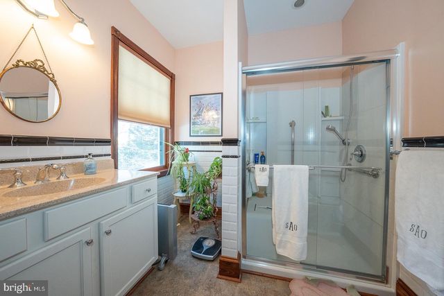 421 MIDLAND AVE, Wayne, PA 19087