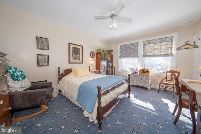 421 MIDLAND AVE, Wayne, PA 19087