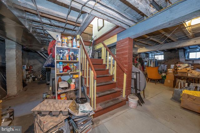 421 MIDLAND AVE, Wayne, PA 19087