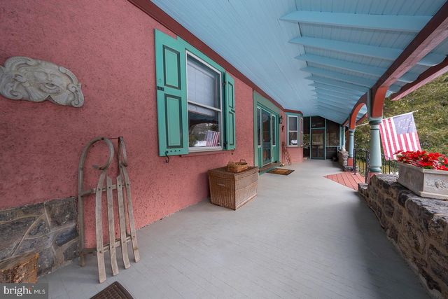 421 MIDLAND AVE, Wayne, PA 19087