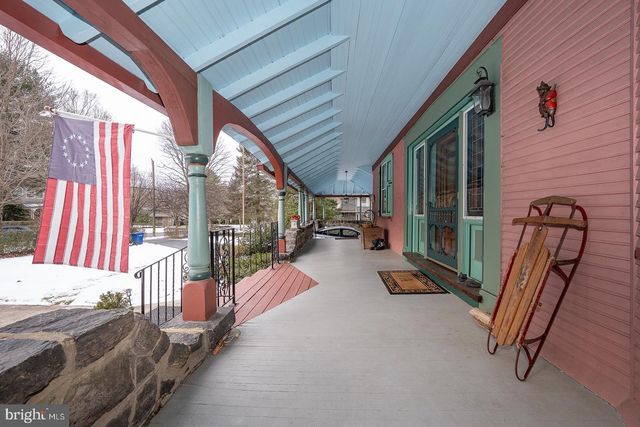 421 MIDLAND AVE, Wayne, PA 19087