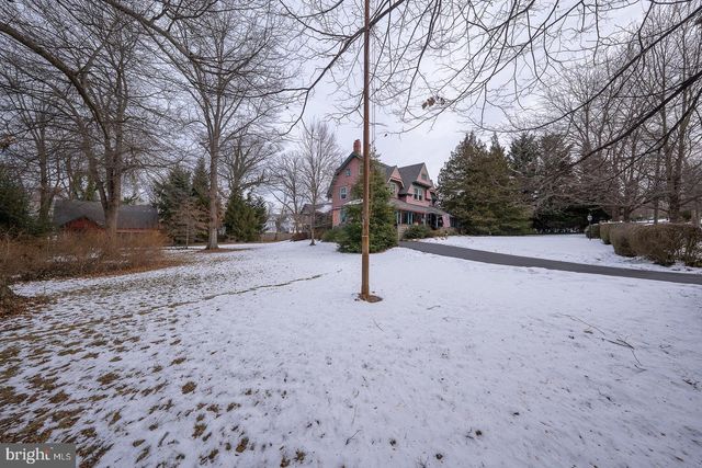 421 MIDLAND AVE, Wayne, PA 19087