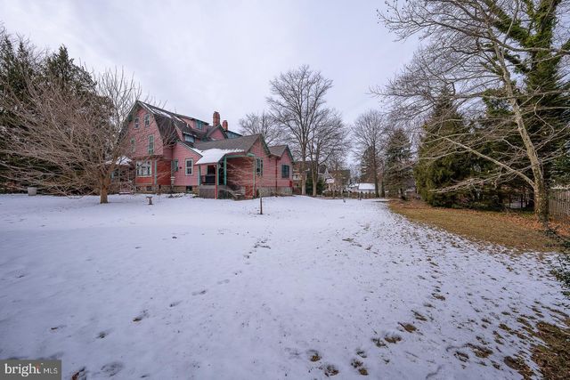 421 MIDLAND AVE, Wayne, PA 19087