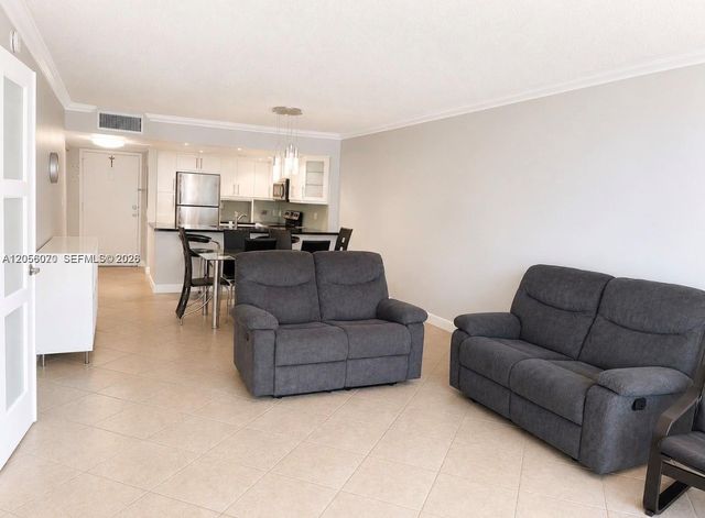 2000 Atlantic Shores Boulevard 316, Hallandale Beach, FL 33009