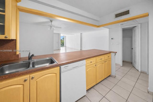 6450 Collins Avenue 205, Miami Beach, FL 33141