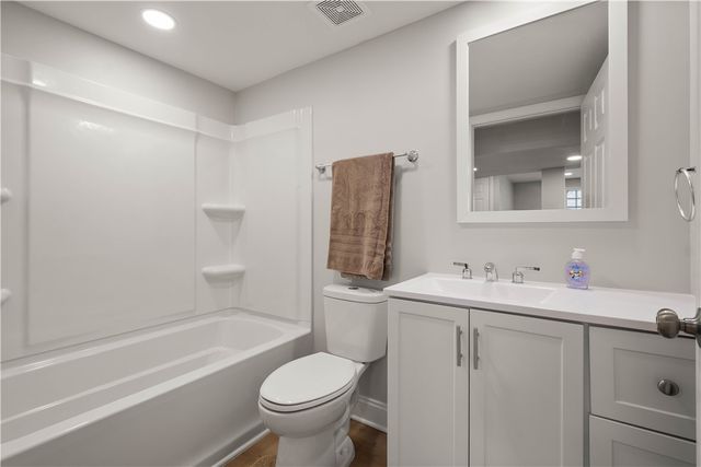 260 Twin Bridges Road, Fallowfield, PA 15022