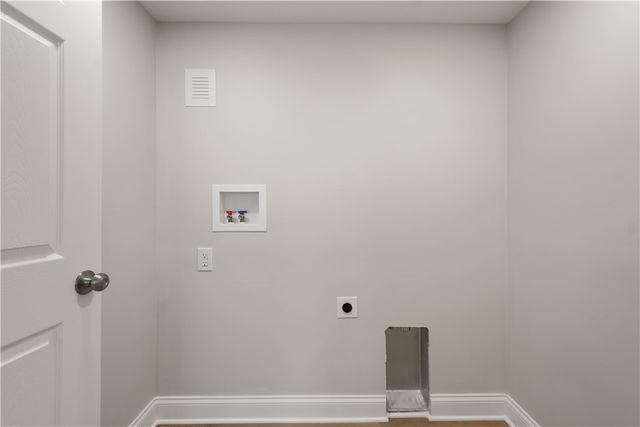 260 Twin Bridges Road, Fallowfield, PA 15022