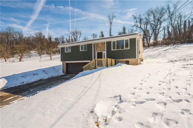 260 Twin Bridges Road, Fallowfield, PA 15022