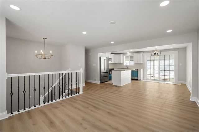 260 Twin Bridges Road, Fallowfield, PA 15022