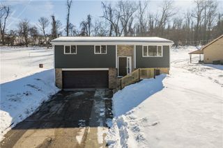 260 Twin Bridges Road, Fallowfield, PA 15022