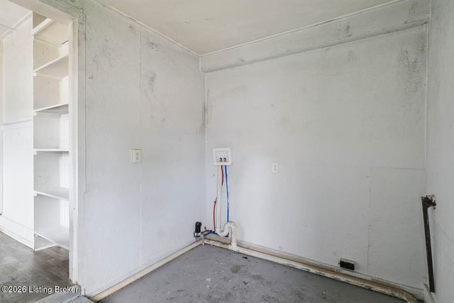 2230 W Main St, Louisville, KY 40212