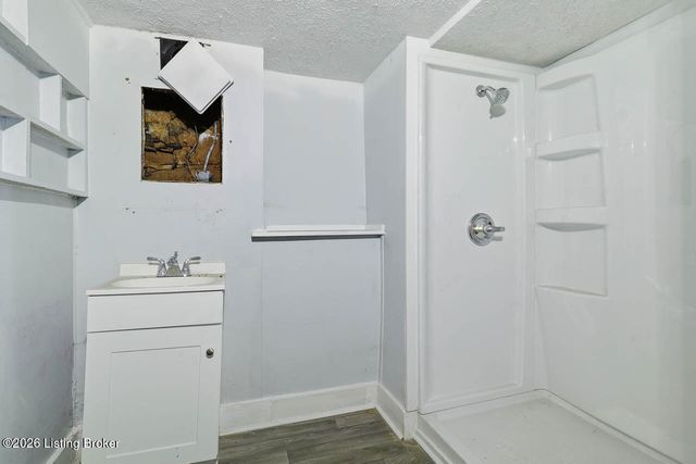 2230 W Main St, Louisville, KY 40212