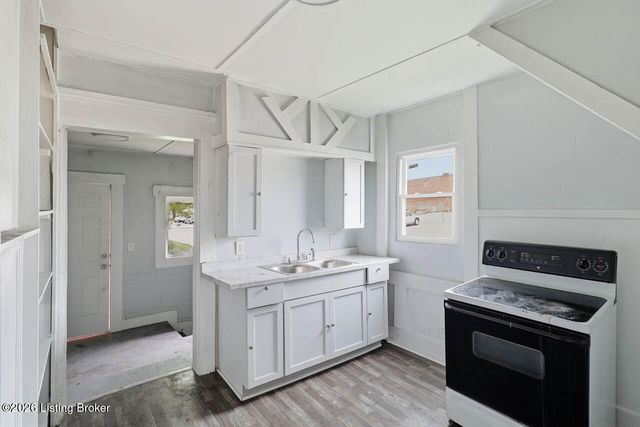 2230 W Main St, Louisville, KY 40212