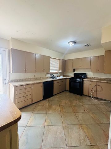 2715 39th Street, Lubbock, TX 79413