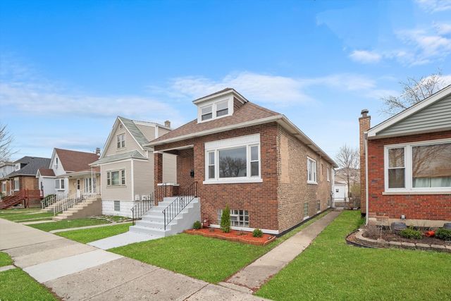 5237 S Long Avenue, Chicago, IL 60638