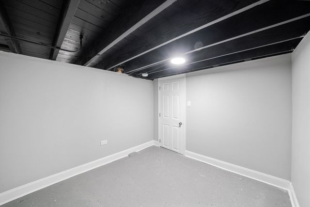 5237 S Long Avenue, Chicago, IL 60638