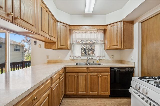 8518 Coral Road, Wonder Lake, IL 60097