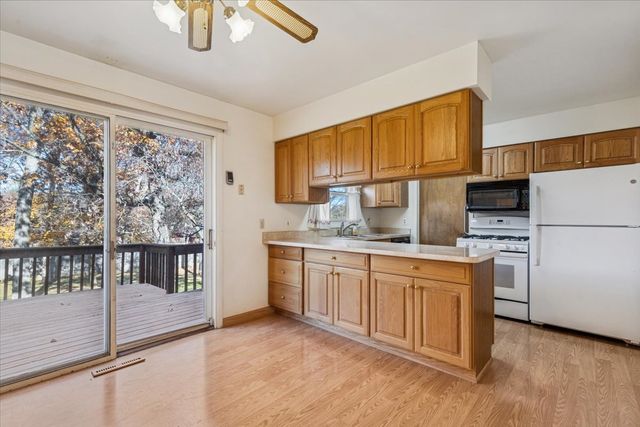 8518 Coral Road, Wonder Lake, IL 60097