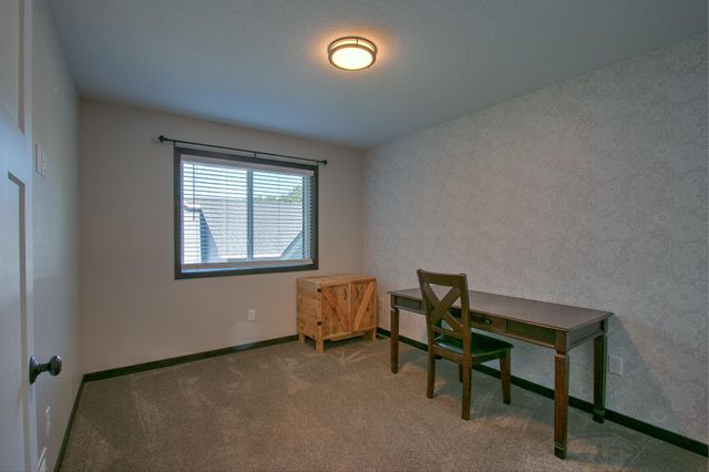 123 20th Avenue SW, Cambridge, MN 55008
