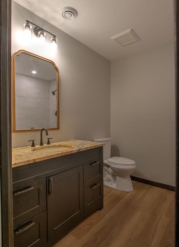 123 20th Avenue SW, Cambridge, MN 55008