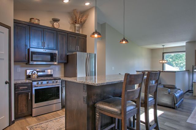 123 20th Avenue SW, Cambridge, MN 55008