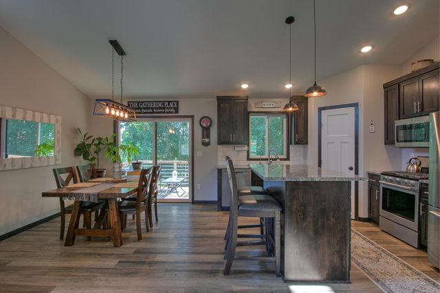 123 20th Avenue SW, Cambridge, MN 55008