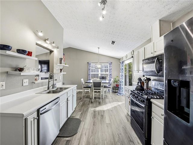 2523 Barndale Drive, Lawrenceville, GA 30044